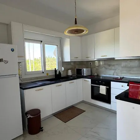 Victoria House * Polýgyros