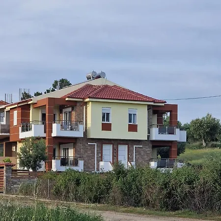 Victoria House Polýgyros