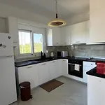 Victoria House * Πολύγυρος