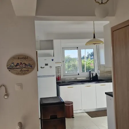 Victoria House Villa Polýgyros