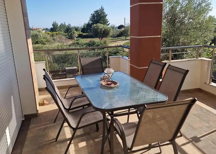 Victoria House Villa Polýgyros